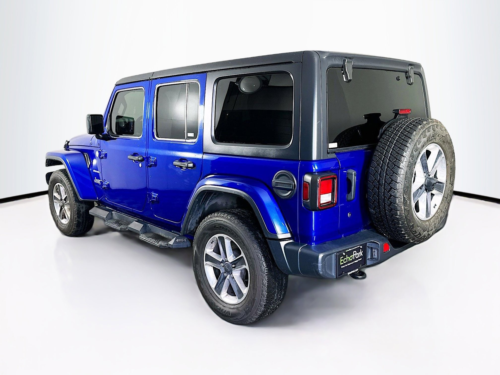 Used 2019 Jeep Wrangler Unlimited Sahara AWD/4WD image 5