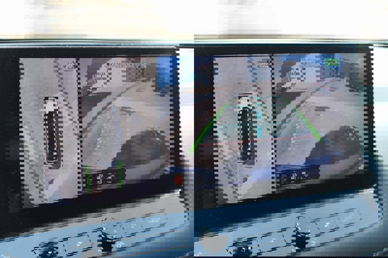 Used 2024 Nissan Rogue SL image 7