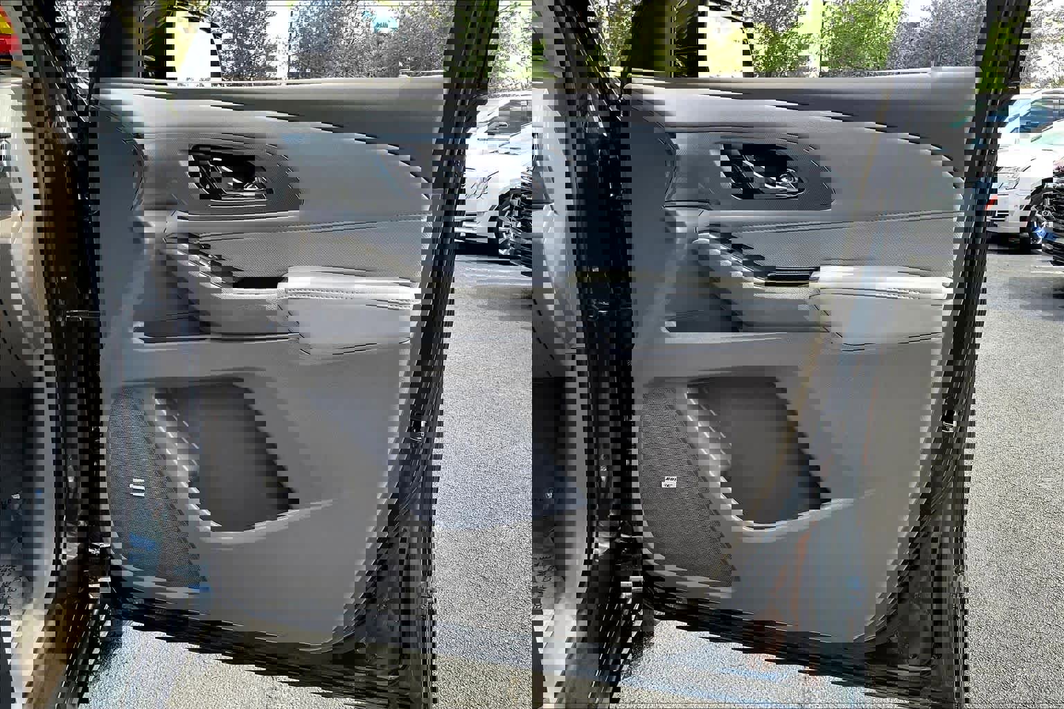 Used 2019 Chevrolet Traverse Premier w/ Driver Confidence II Package image 23