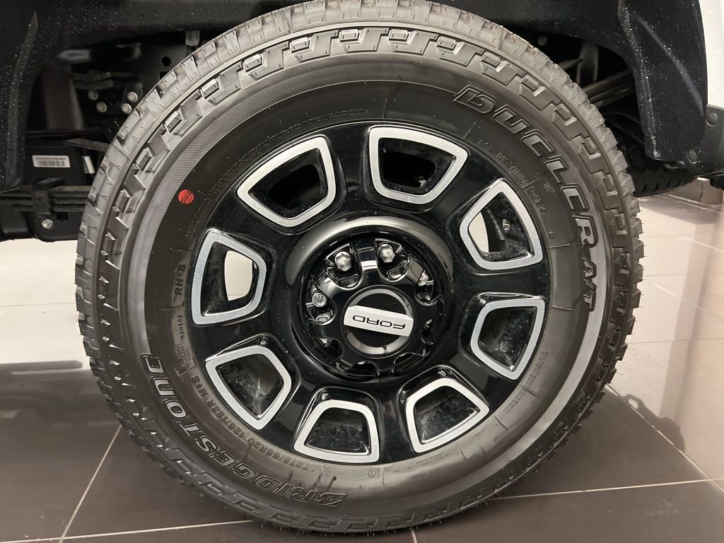 New 2025 Ford F250 Platinum image 7