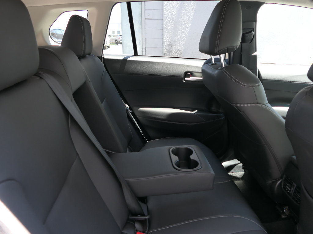 Used 2023 Toyota Corolla Cross XLE w/ Convenience Package AWD/4WD image 24