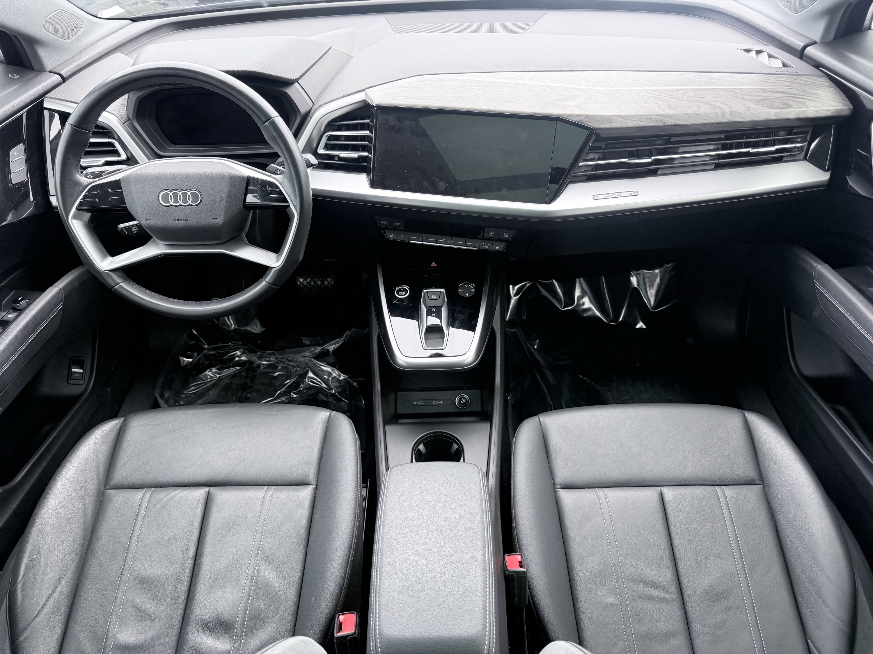 Used 2023 Audi Q4 e-tron Premium Plus w/ Premium Plus image 60