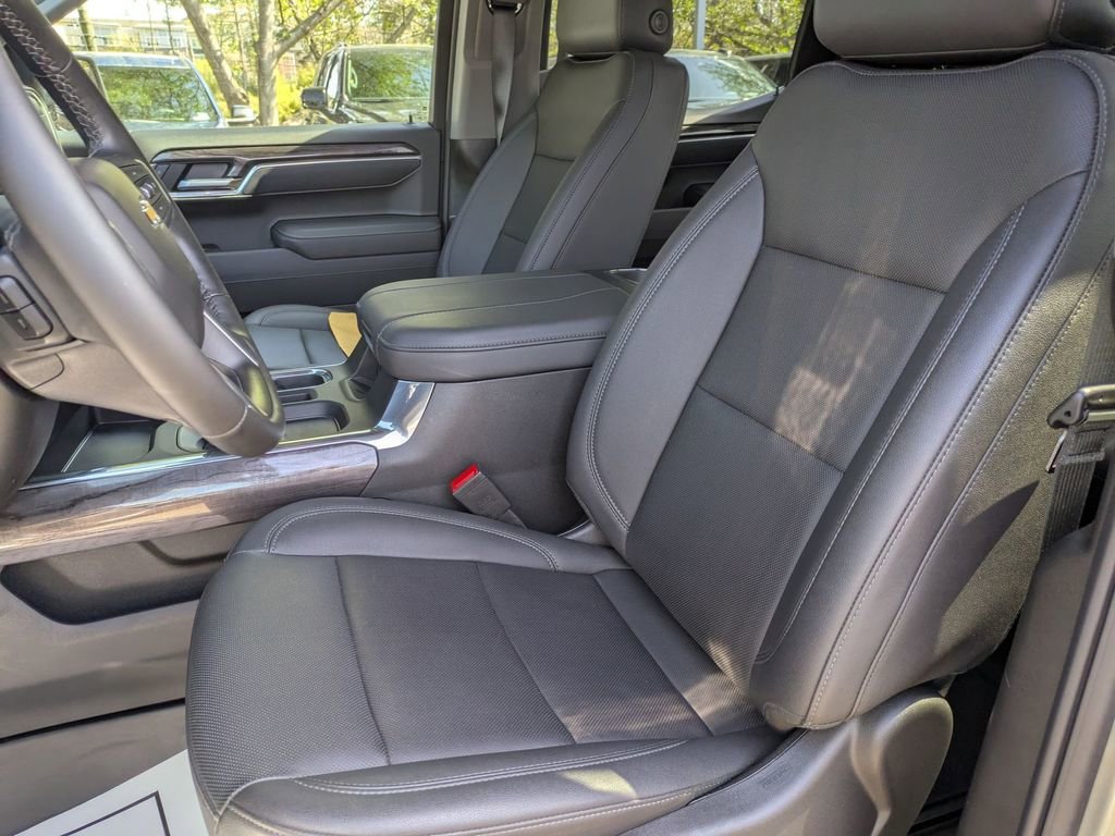 Used 2025 Chevrolet Silverado 1500 LTZ w/ LTZ Convenience Package II image 13