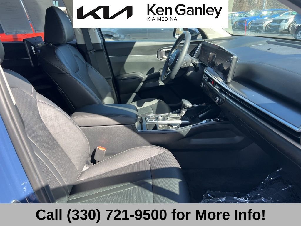 Certified 2025 Kia Sorento S FWD image 61