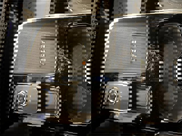 Certified 2025 Buick Enclave Preferred image 32