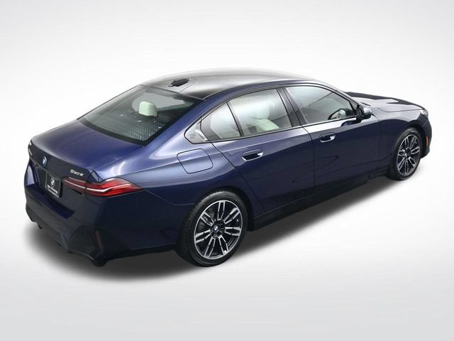 New 2027 BMW 550e xDrive AWD/4WD image 24