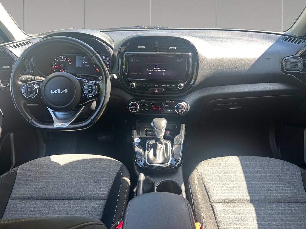 Used 2022 Kia Soul GT-Line FWD image 12