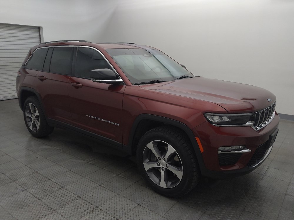 Used 2023 Jeep Grand Cherokee 4WD 4xe w/ Luxury Tech Group II image 11