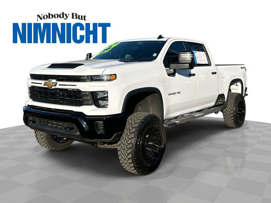 Used 2024 Chevrolet Silverado 2500 Custom image 1