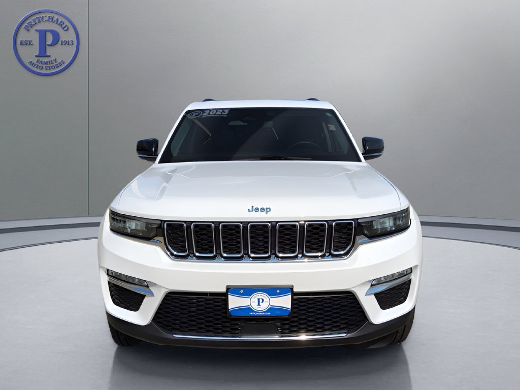 Used 2023 Jeep Grand Cherokee 4WD 4xe image 2
