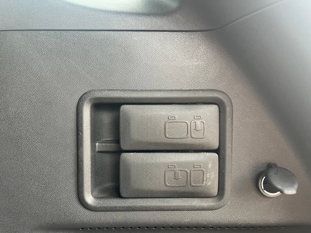 Used 2024 Chevrolet Equinox RS AWD/4WD image 18