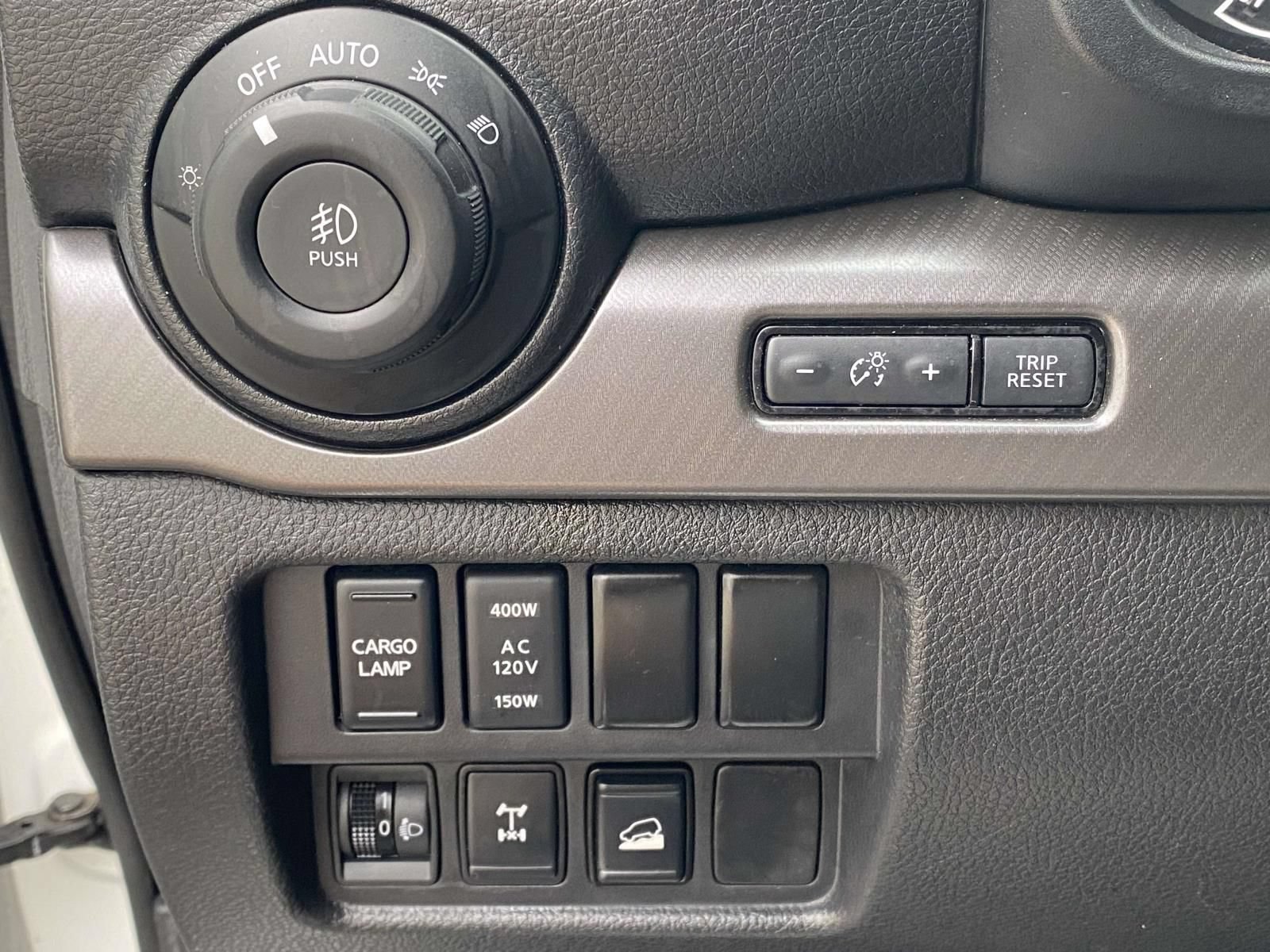 Used 2021 Nissan Titan PRO-4X w/ Pro-4x Convenience Package AWD/4WD image 20