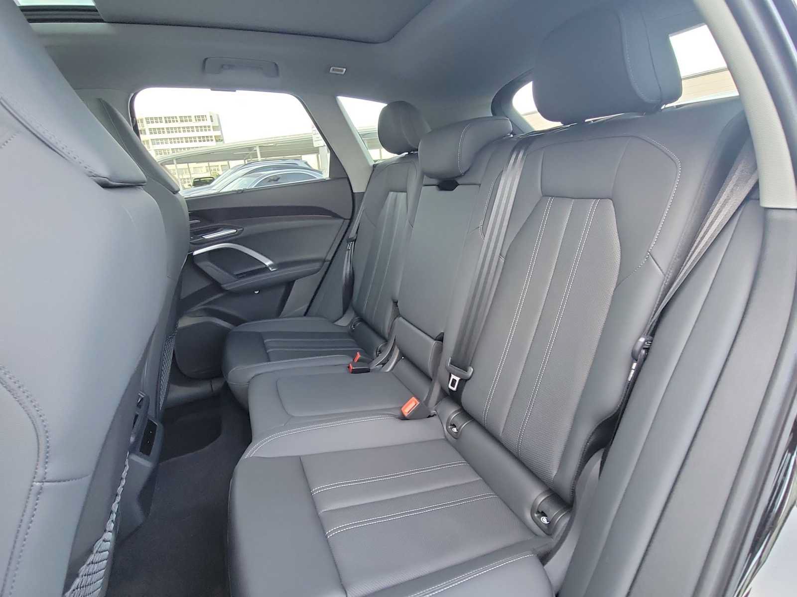 Certified 2025 Audi Q5 Premium Plus w/ Premium Plus AWD/4WD image 19