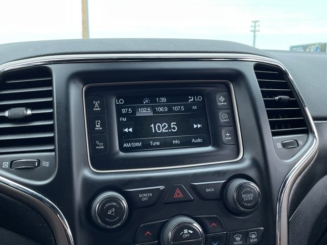 Used 2017 Jeep Grand Cherokee Laredo w/ Quick Order Package 23E image 3