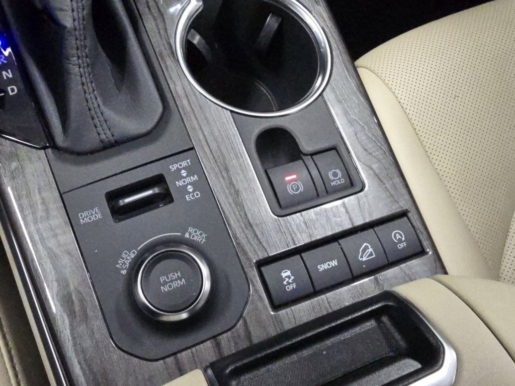 Certified 2020 Toyota Highlander Limited image 8