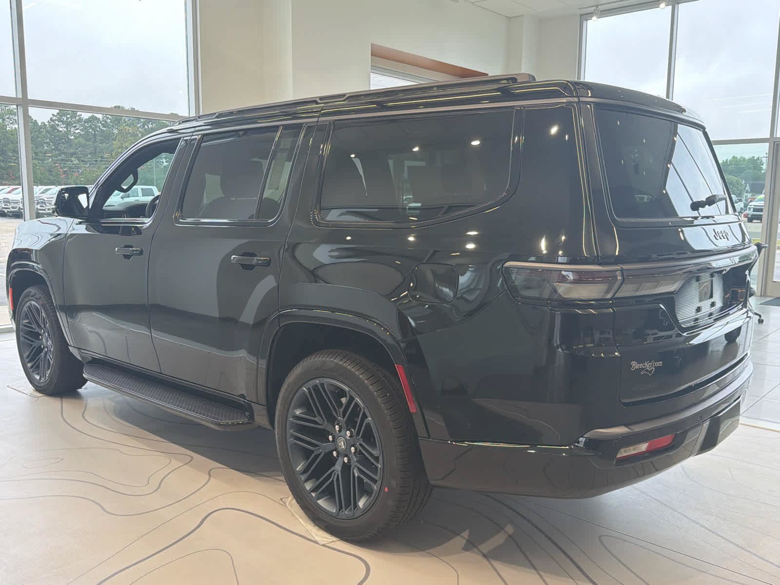 New 2026 Jeep Grand Wagoneer 4WD image 8