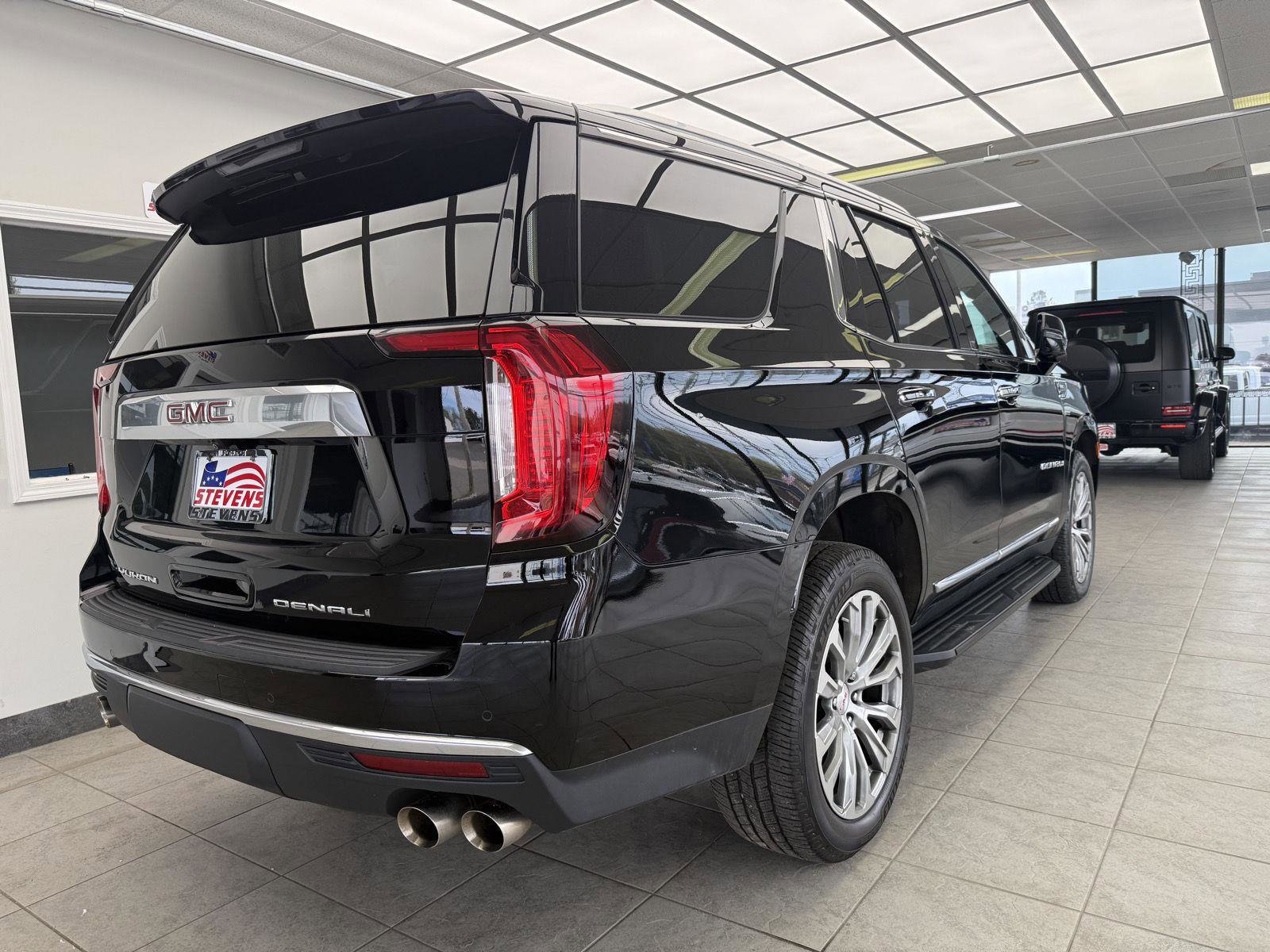 Used 2021 GMC Yukon Denali AWD/4WD image 5