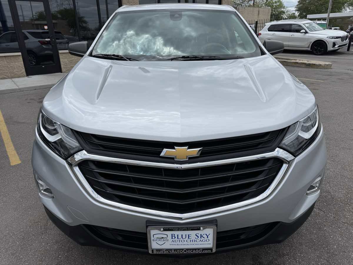 Used 2021 Chevrolet Equinox LS w/ LS Convenience Package FWD image 2