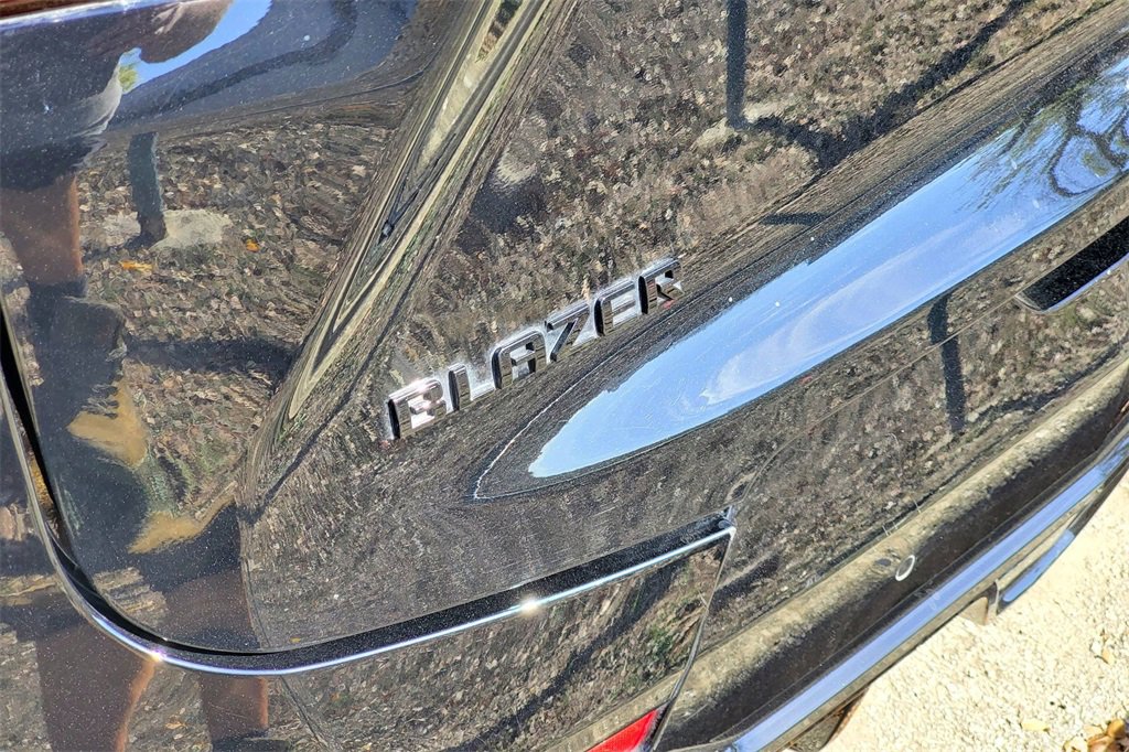 Used 2025 Chevrolet Blazer RS image 9