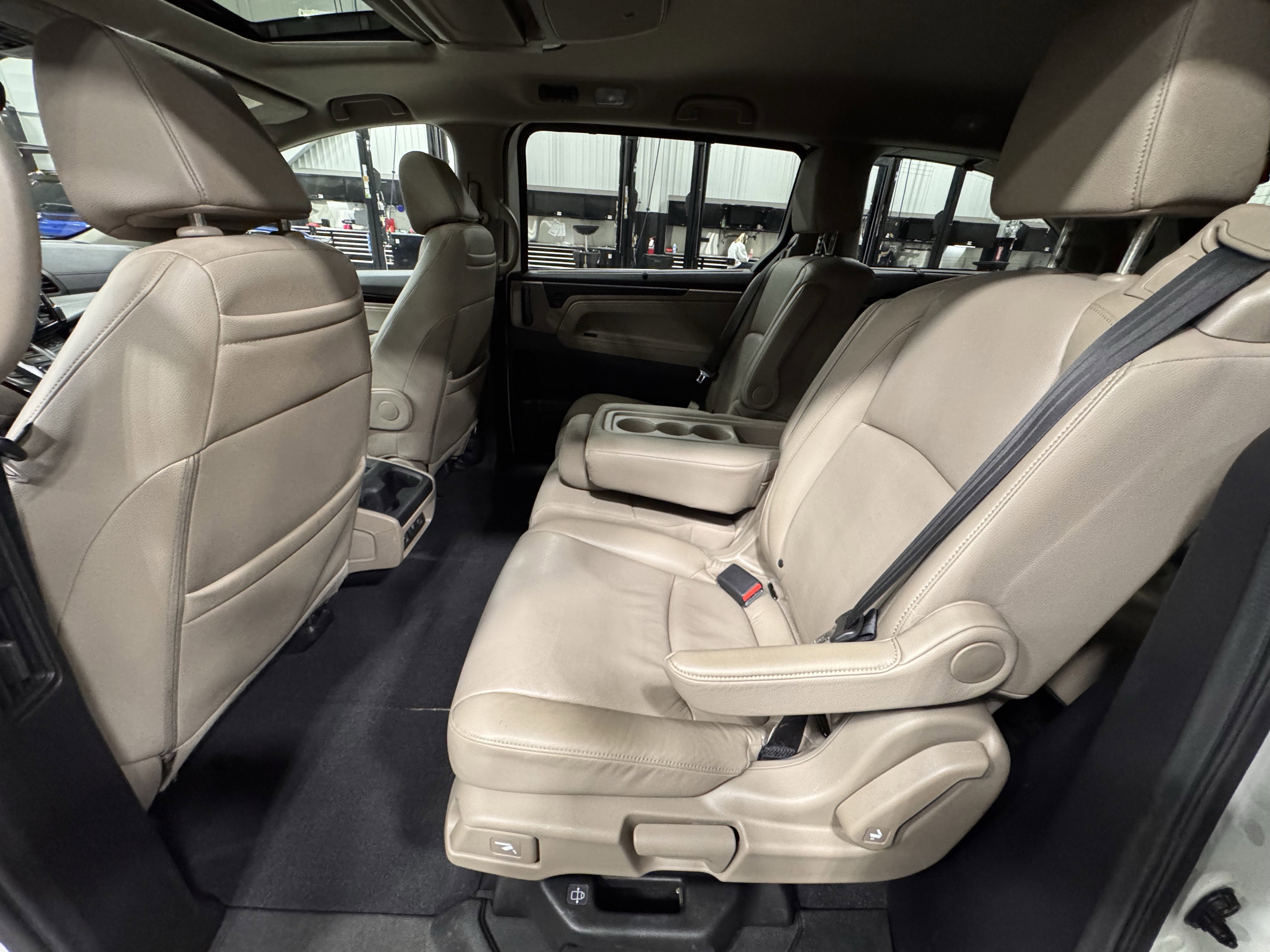 Used 2018 Honda Odyssey Elite image 22