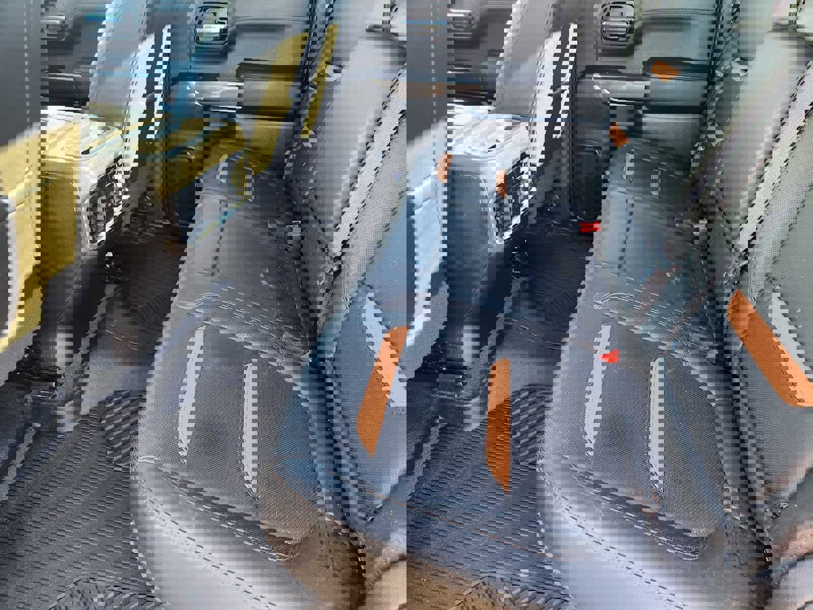 Used 2020 GMC Sierra 1500 AT4 w/ AT4 Premium Package image 10