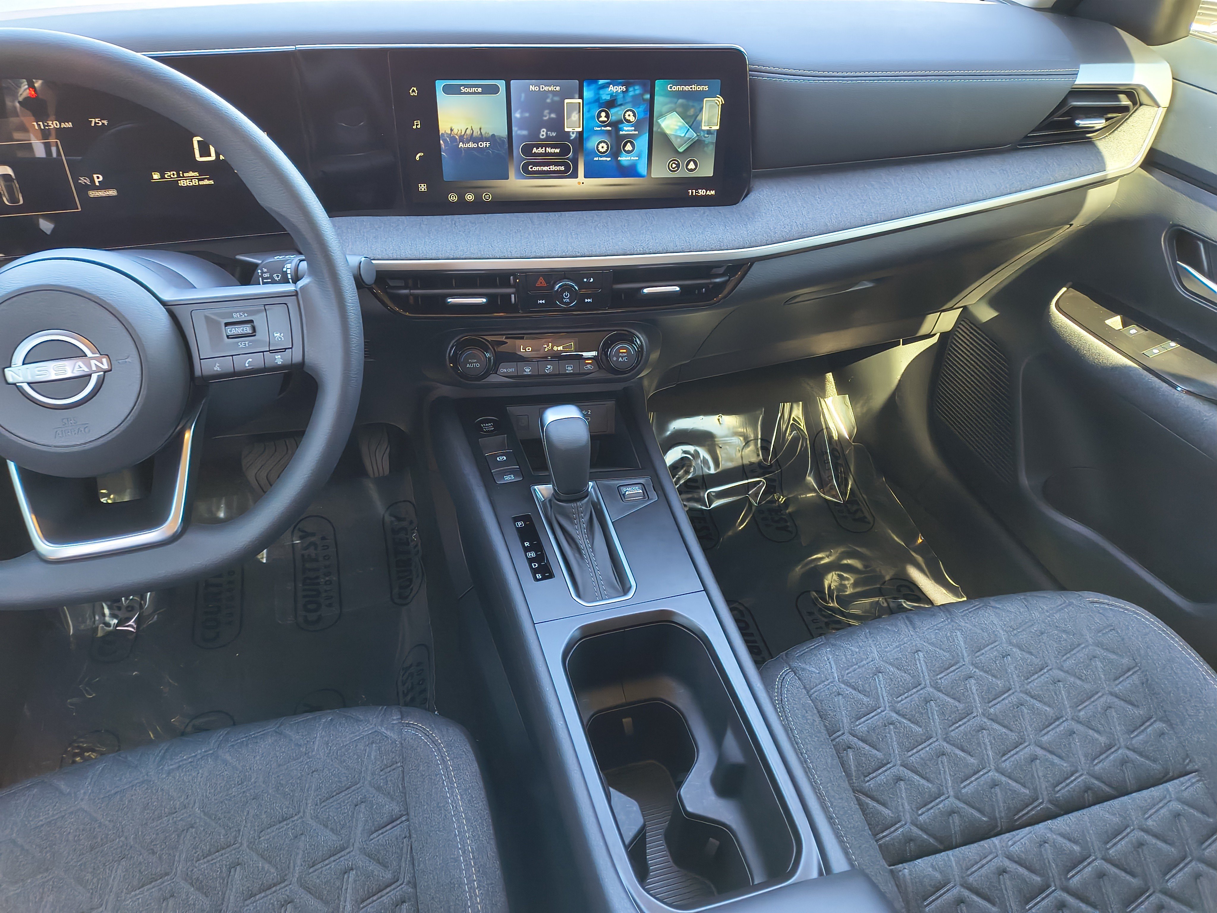 Used 2026 Nissan Kicks SV FWD image 16