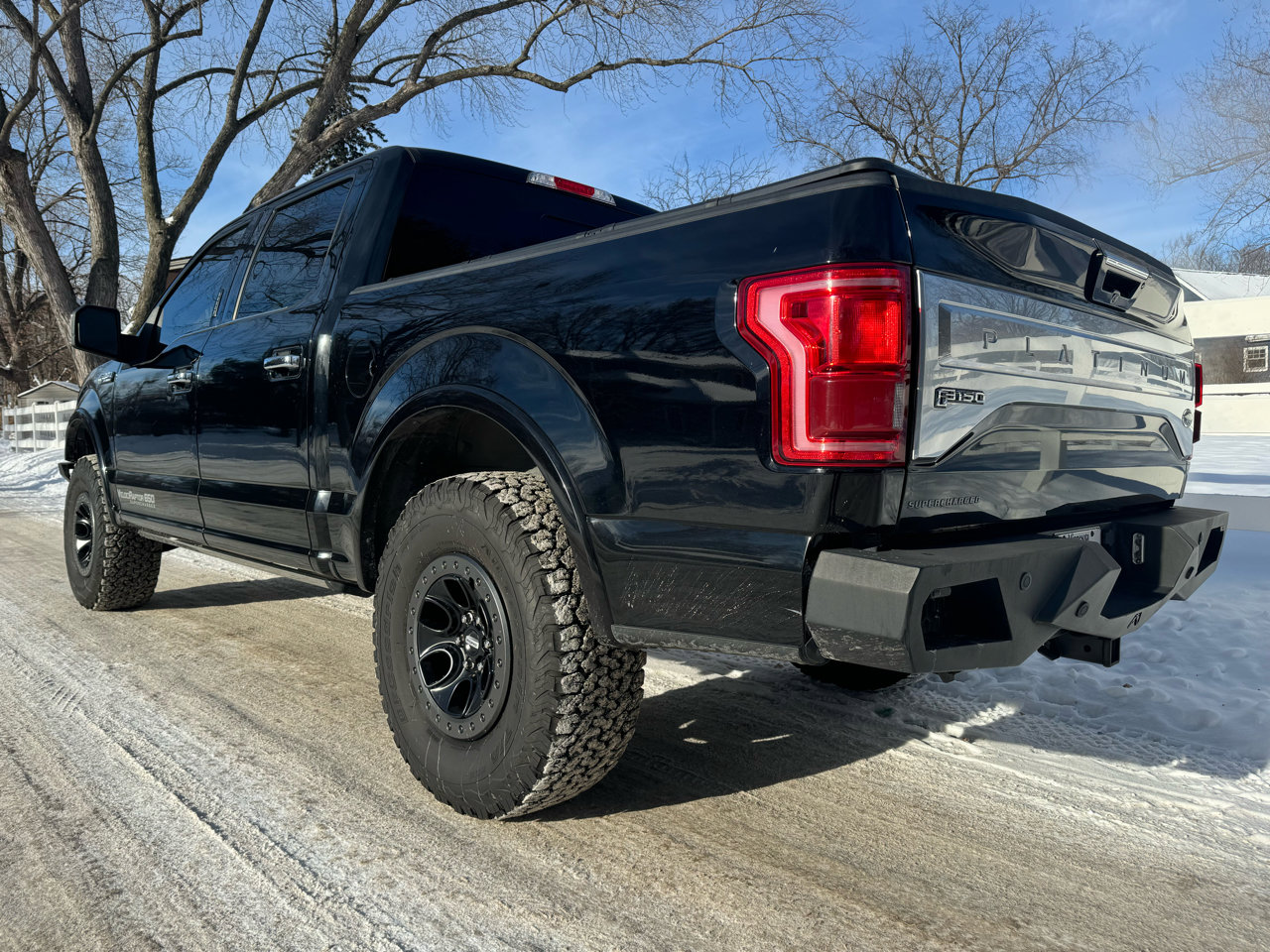 Used 2016 Ford F150 Platinum w/ Equipment Group 701A Luxury image 9