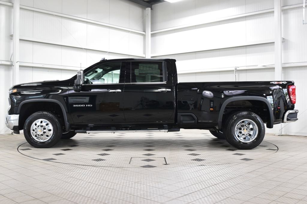 New 2026 Chevrolet Silverado 3500 LTZ w/ LTZ Plus Package AWD/4WD image 4