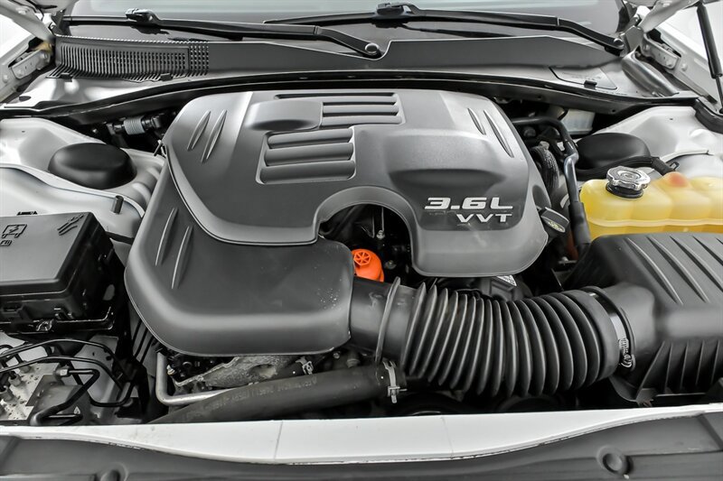 Used 2019 Chrysler 300 S RWD image 14