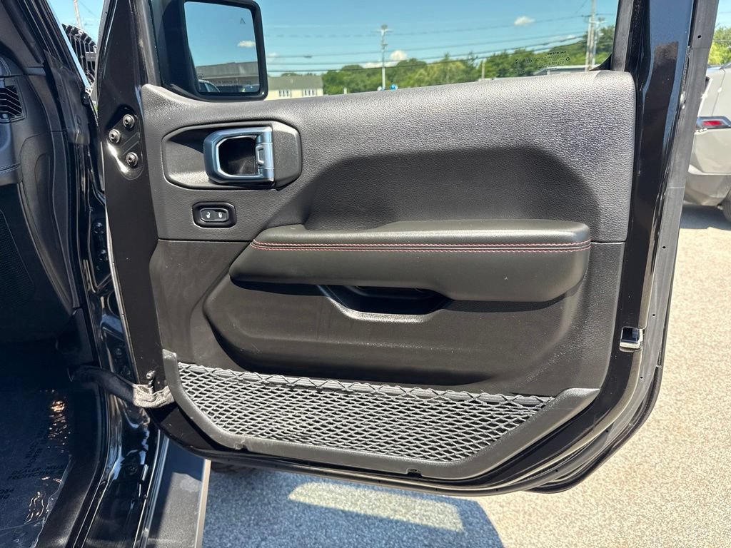 Used 2025 Jeep Wrangler Unlimited Rubicon AWD/4WD image 34