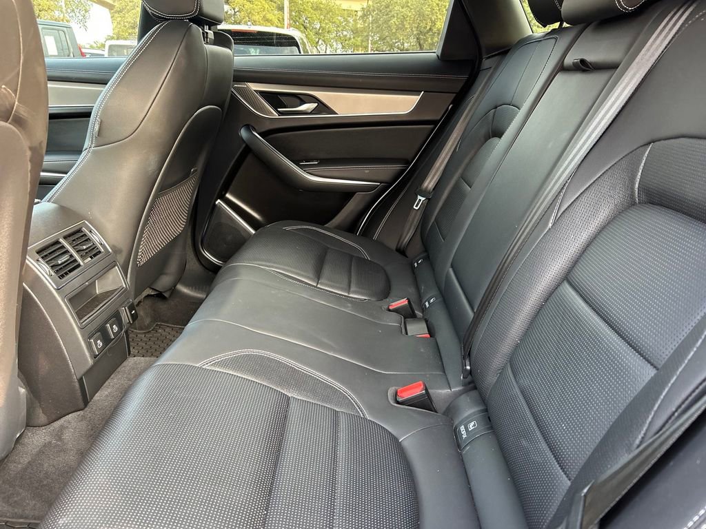 Used 2024 Jaguar F-PACE R-Dynamic S image 17