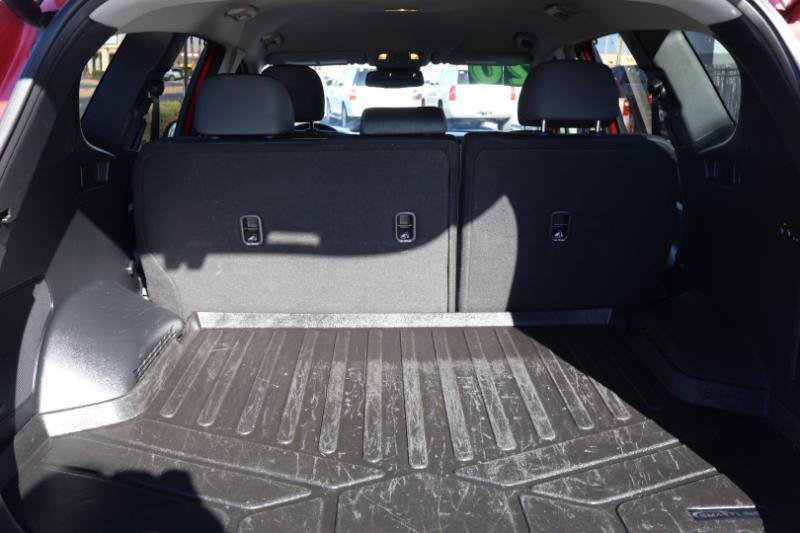 Used 2020 Hyundai Santa Fe SEL w/ Convenience Package FWD image 12