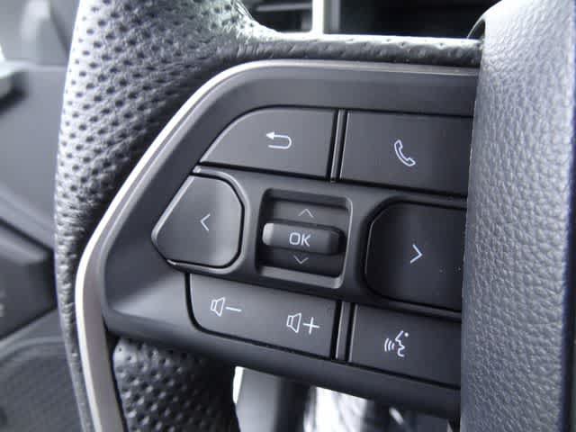 Used 2024 Toyota Tacoma SR5 AWD/4WD image 17