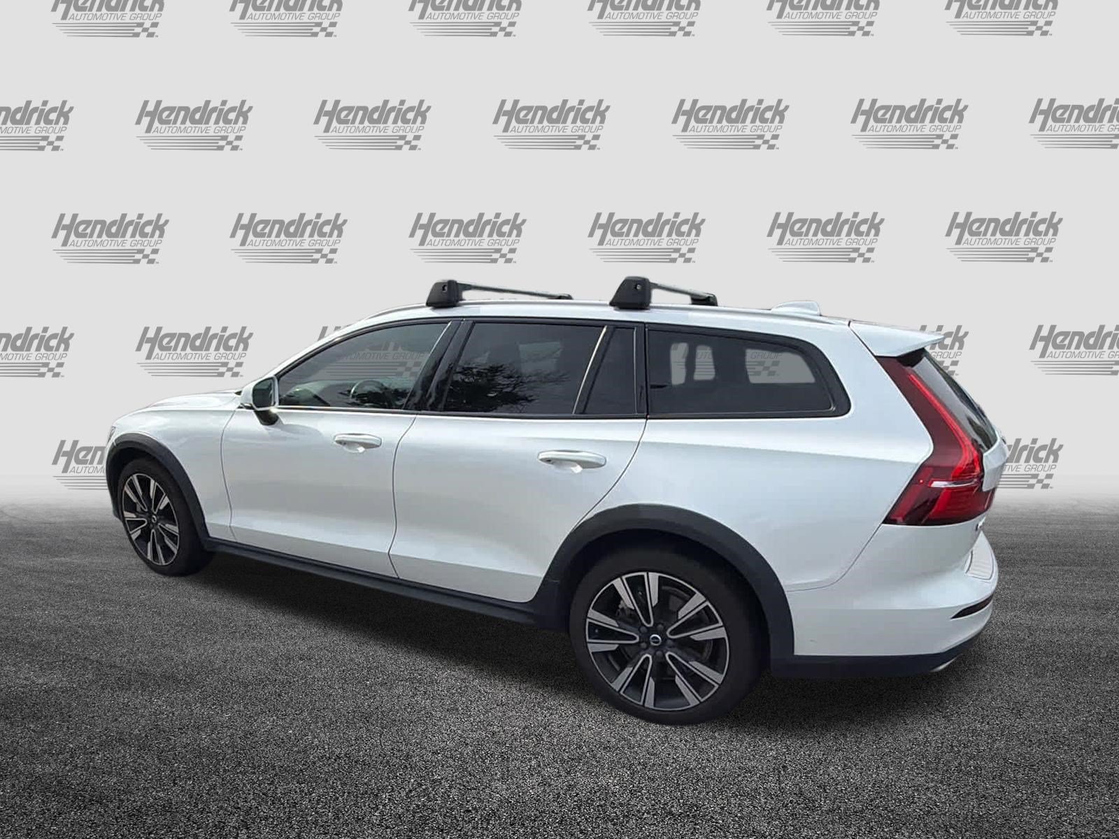 Used 2021 Volvo V60 T5 Cross Country w/ Climate Package AWD/4WD image 11