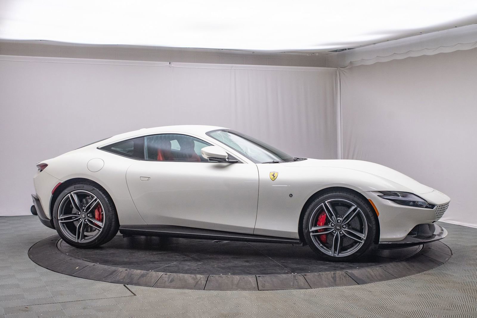 Certified 2024 Ferrari Roma image 3