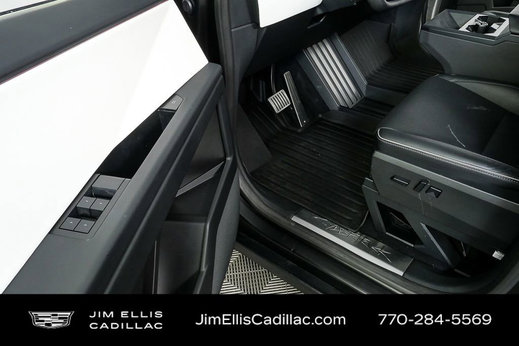 Used 2024 Tesla Cybertruck AWD Crew Cab image 8