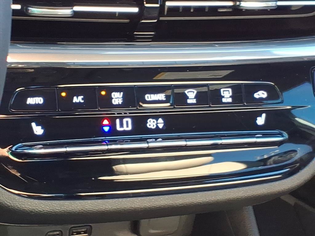 Used 2024 Buick Envista Avenir FWD image 30