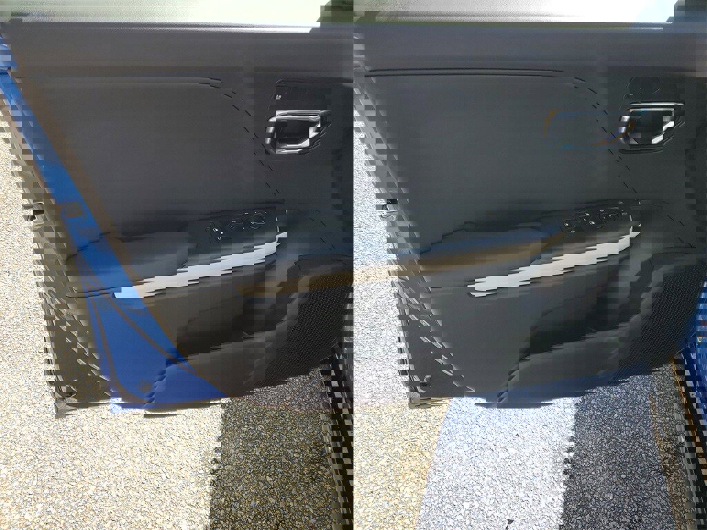 New 2025 Kia K4 GT-Line image 8