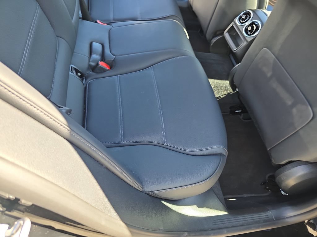 Certified 2025 Mercedes-Benz C 300 4MATIC Sedan image 15