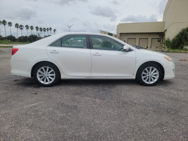 Used 2014 Toyota Camry XLE FWD image 5