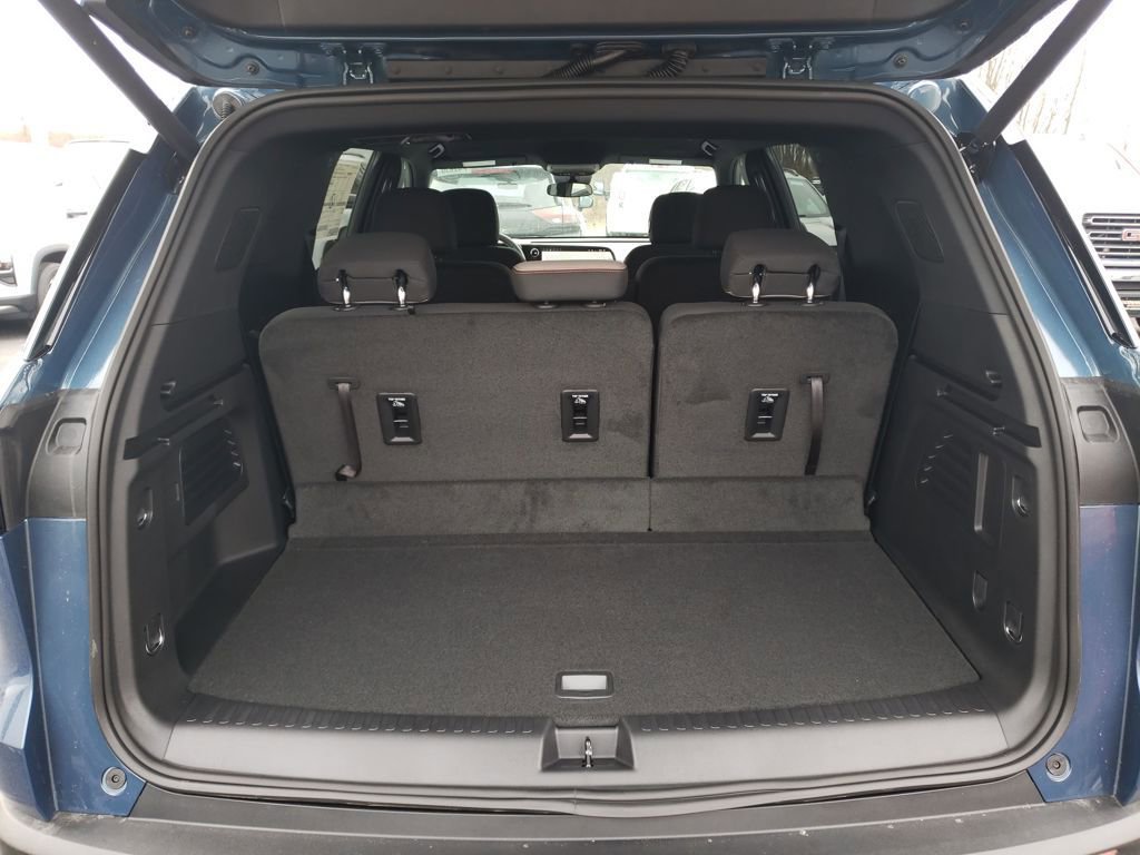 New 2026 Chevrolet Traverse LT FWD image 20