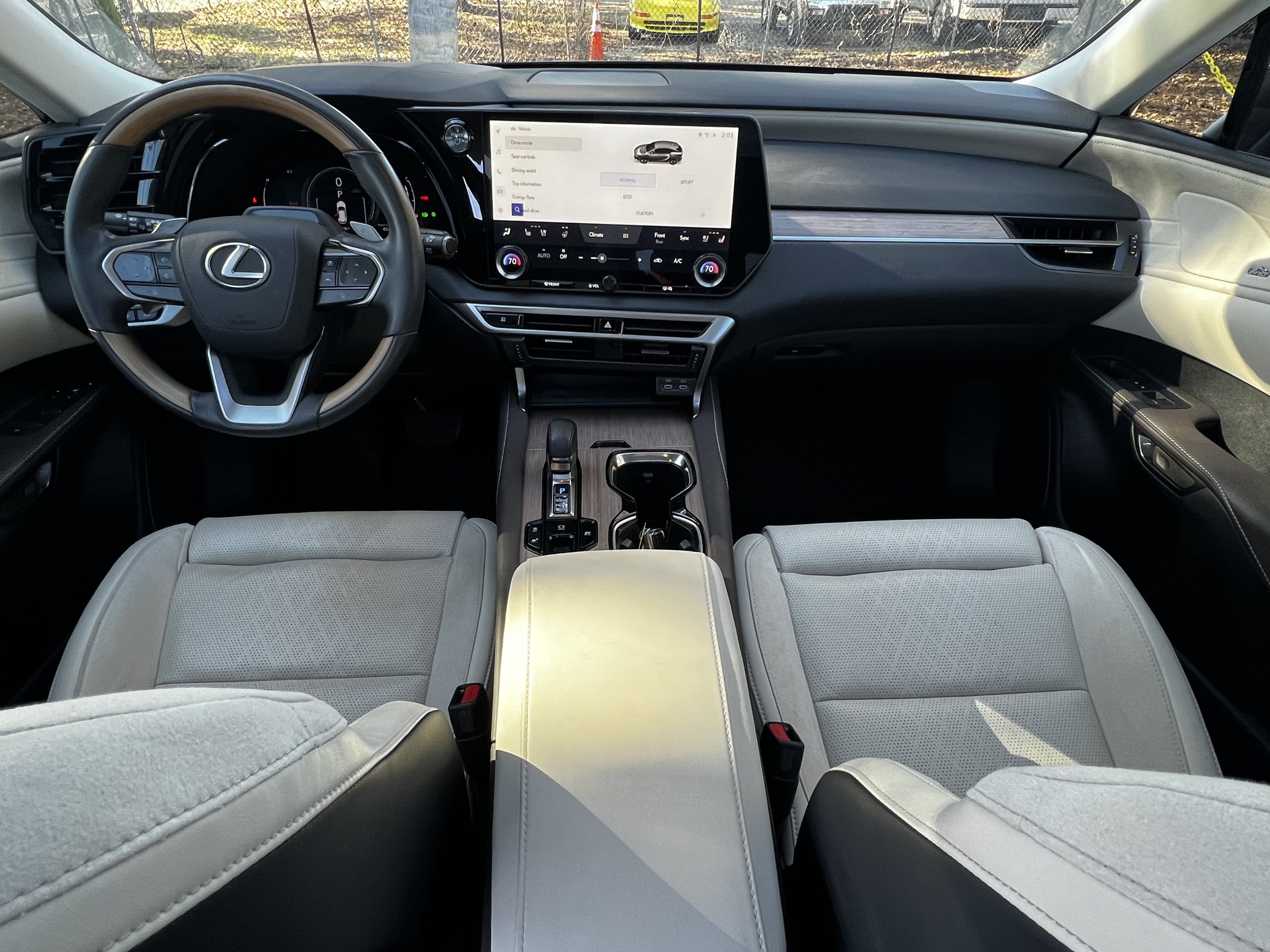 Used 2024 Lexus RX 350 image 34