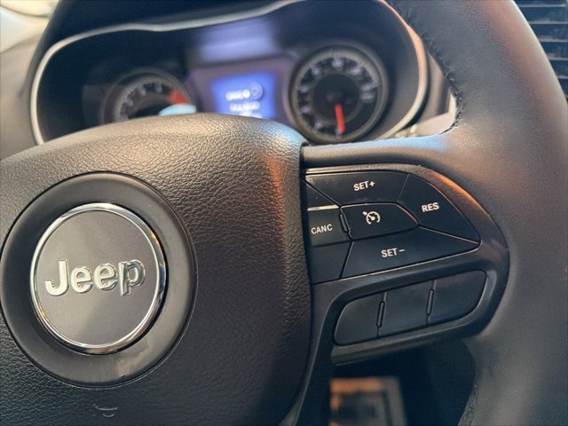 Used 2022 Jeep Cherokee Trailhawk w/ Comfort/Convenience Group image 28