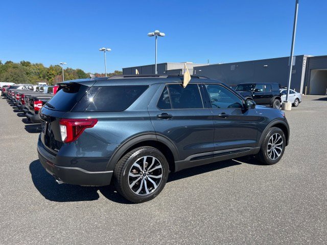 Certified 2022 Ford Explorer ST-Line AWD/4WD image 5