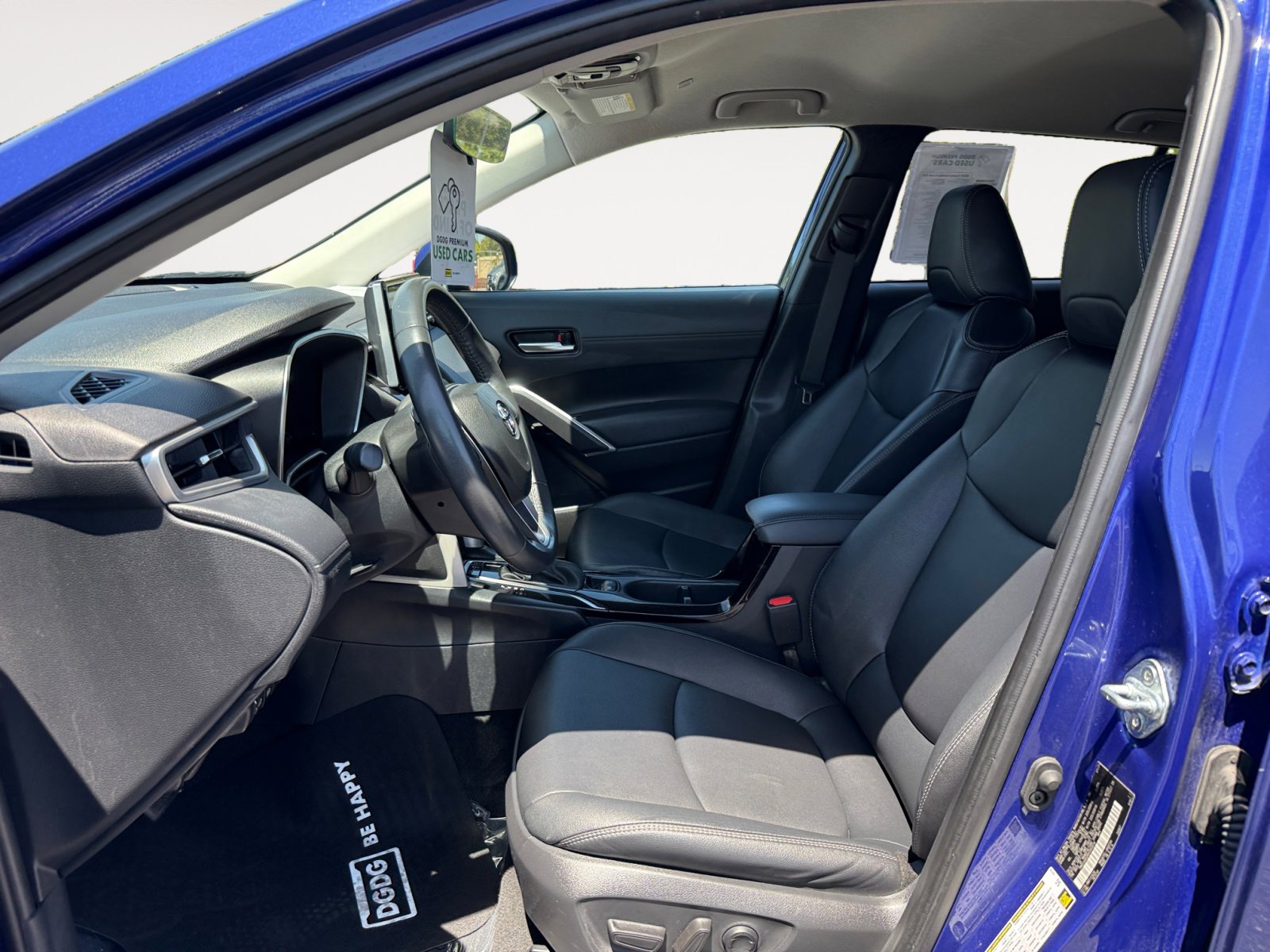 Used 2024 Toyota Corolla Cross XLE image 10