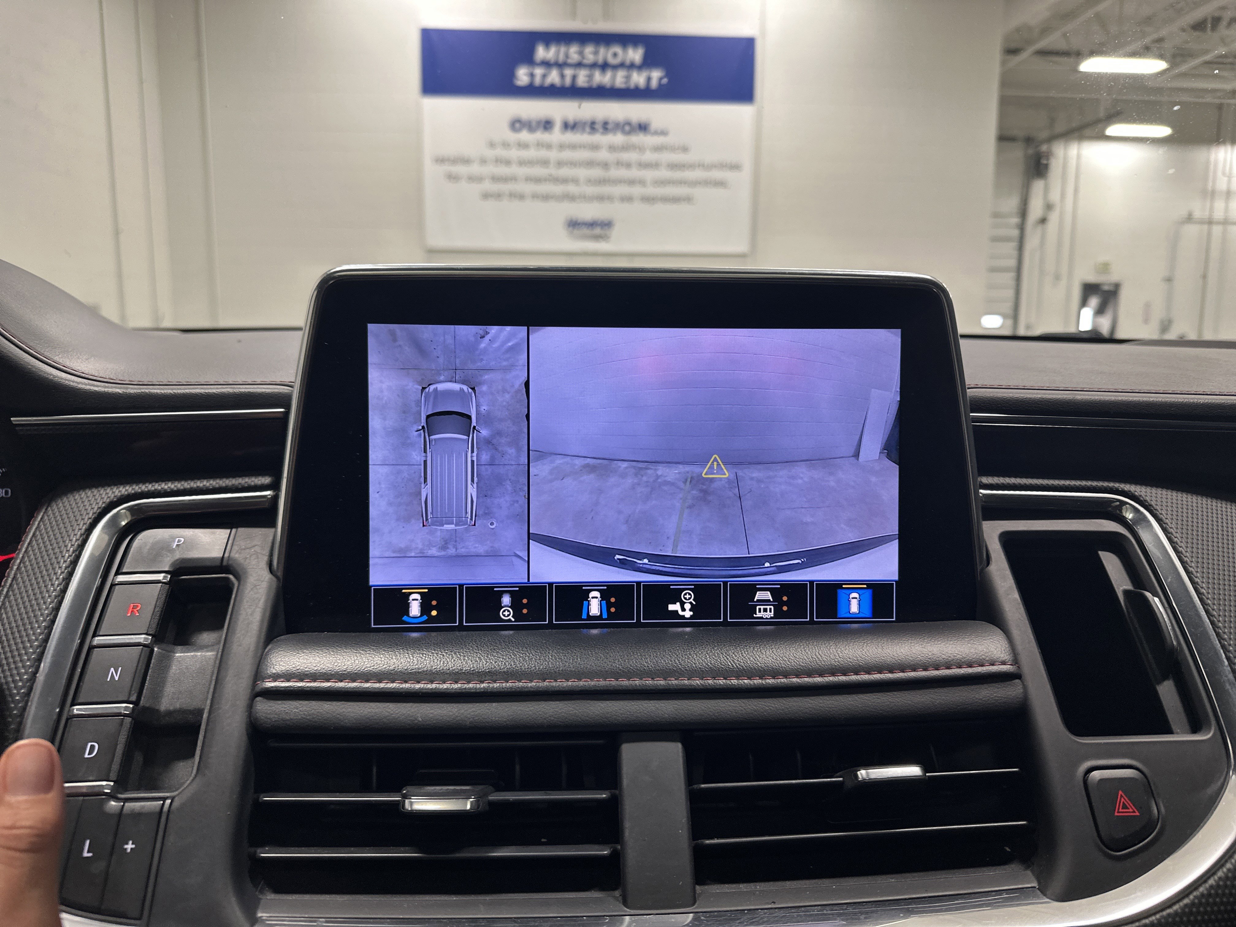 Used 2021 Chevrolet Tahoe RST w/ Luxury Package AWD/4WD image 25
