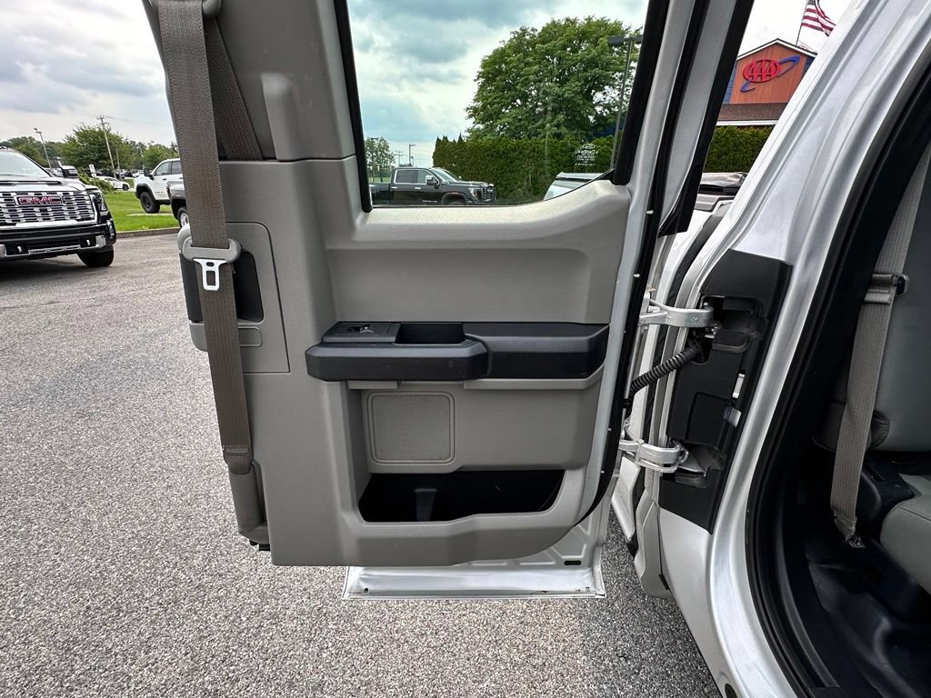Used 2015 Ford F150 XL w/ Equipment Group 101A Mid AWD/4WD image 20