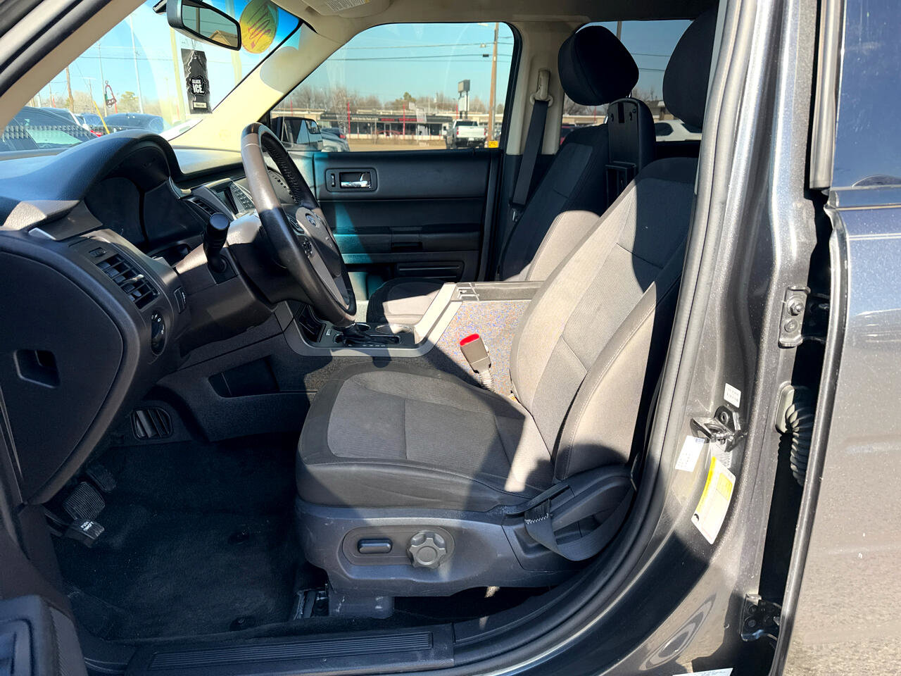 Used 2017 Ford Flex SE image 10