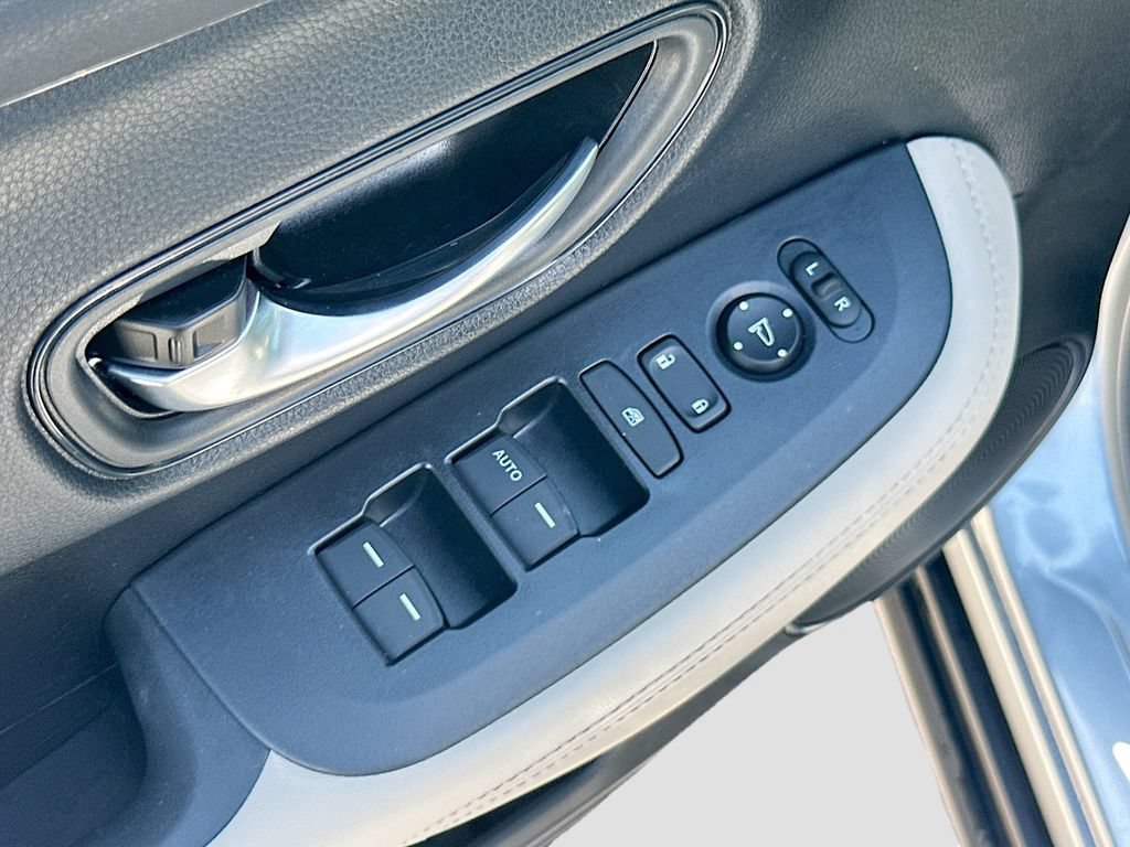 Used 2024 Honda HR-V LX image 16