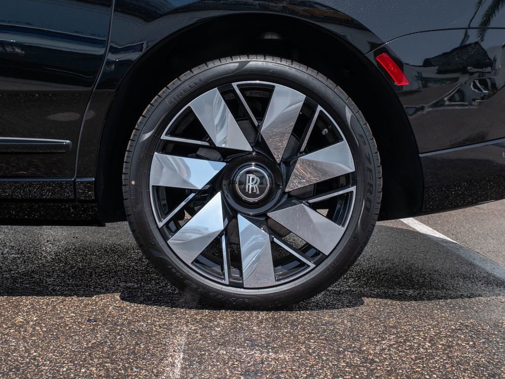 New 2026 Rolls-Royce Cullinan AWD/4WD image 40